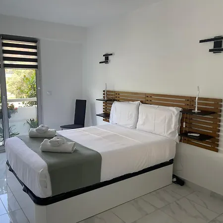 Superbe Carre Delfino Port De Appartement